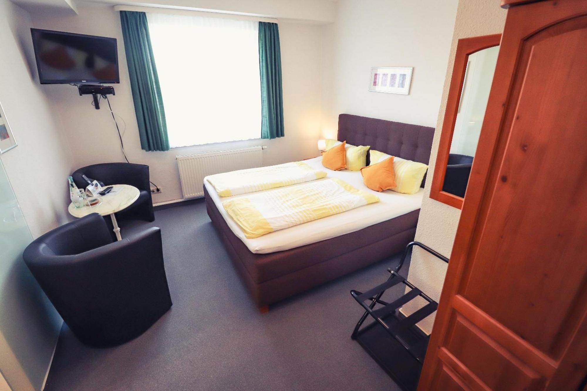 Hotel Schoene Aussicht 3*